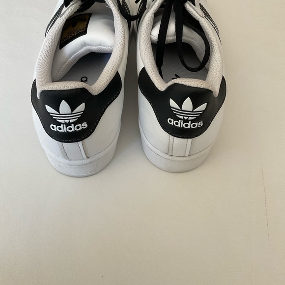 Adidas Superstar Athletic Shoes Size 5 - Picture 6 of 13
